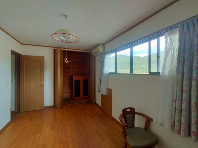 平戸市野子町 橋で行ける最西端の地の洋室