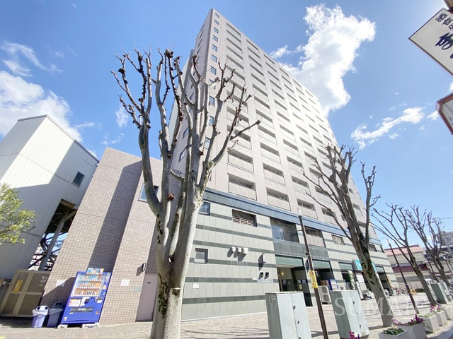 スカイグランデ京成小岩の外観|人気のオートロックマンションです！