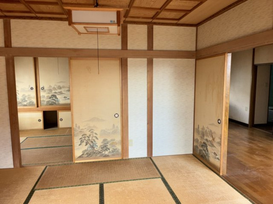 北見市高栄東町４丁目５番１７号　地下１階付平家建中古売家の和室
