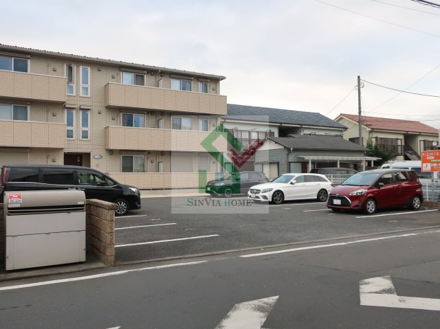 ピーノドルフの駐車場