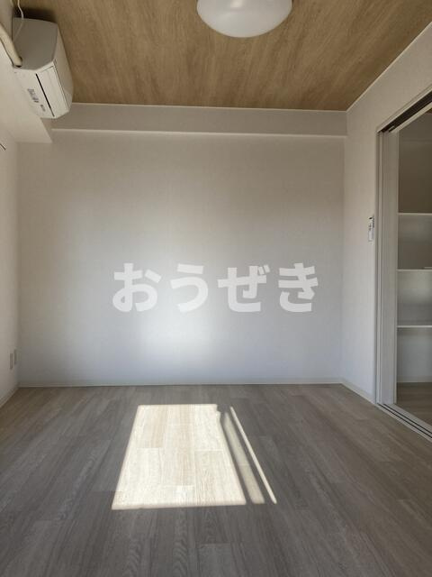 黄金ビルの居間・リビング
