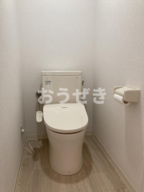 黄金ビルのトイレ