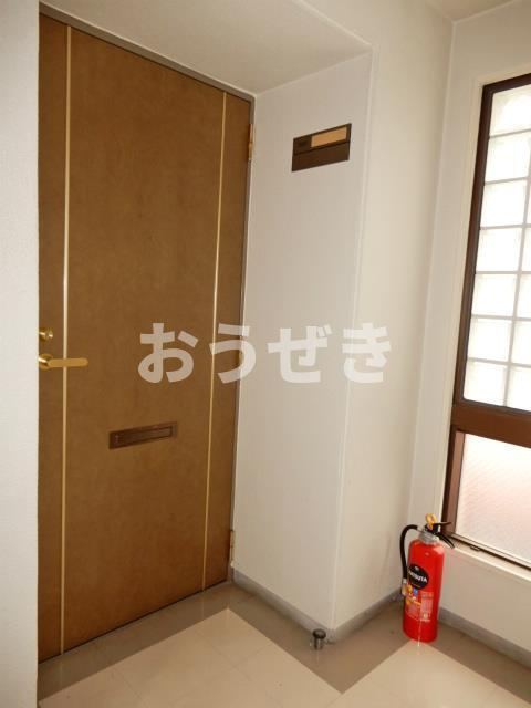 エミネンス富士小堀ビルの玄関
