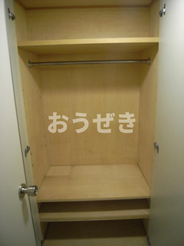 エミネンス富士小堀ビルの収納