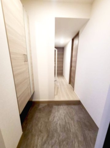 【玄関】 | SunSky鳳西町 | ※イメージ　同物件別号室の写真