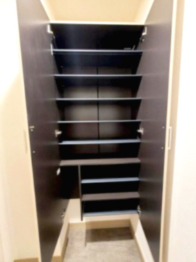 【玄関】 | SunSky鳳西町 | ※イメージ　同物件別号室の写真