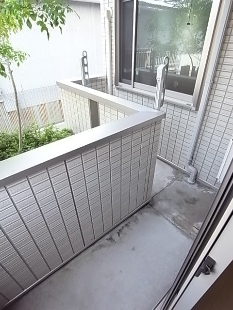 Crestia 東園田のバルコニー
