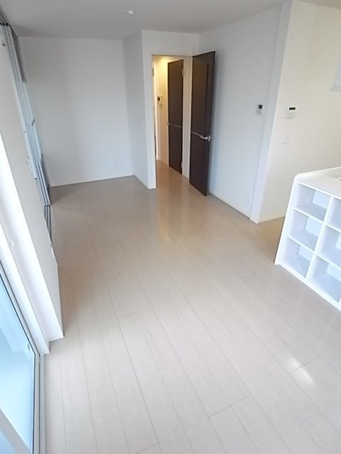 Crestia 東園田の居間・リビング
