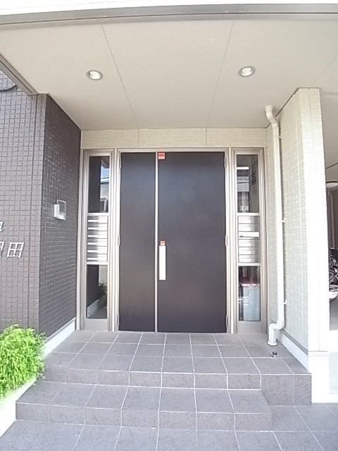 Crestia 東園田の外観