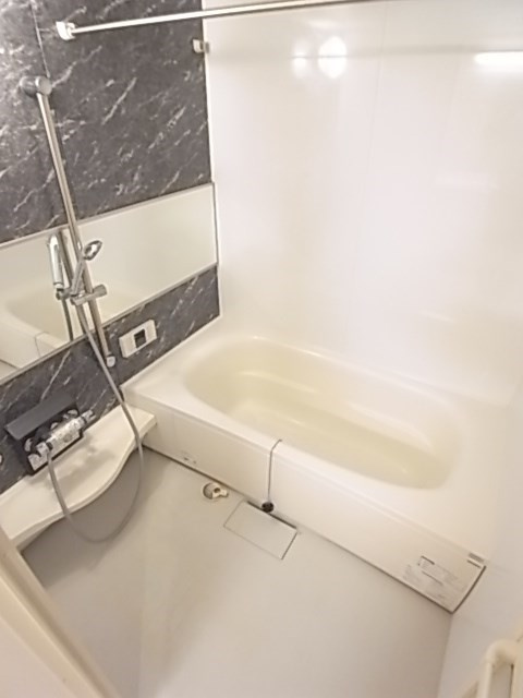 Crestia 東園田の浴室