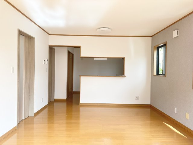 宇都宮市西川田東町　戸建の居間・リビング|南向きLDK