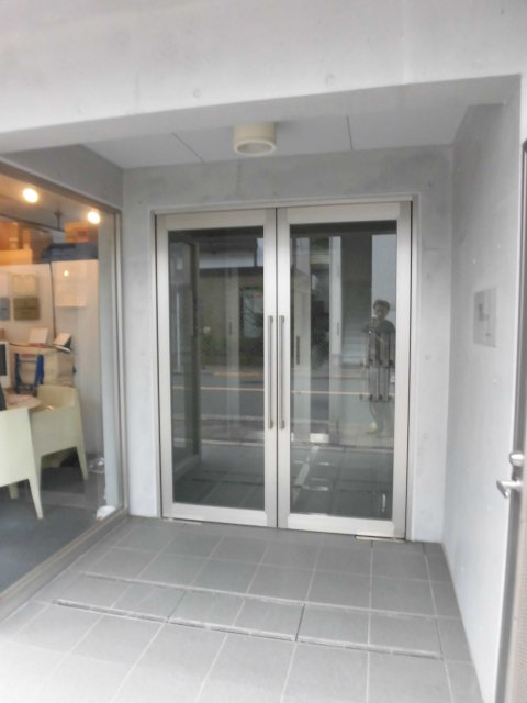 ヒルズ田園調布のエントランス