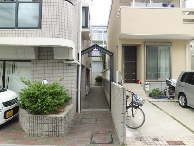 レヴィータ（旧こもれび荘）のエントランス