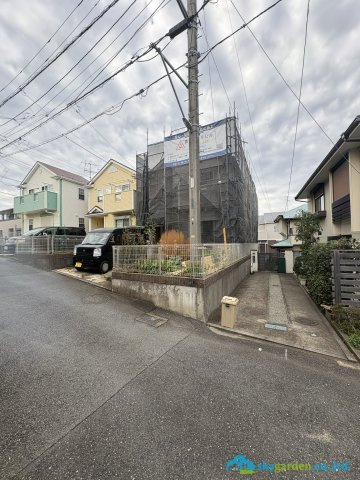 藤沢市大鋸　中古戸建の前面道路含む現地写真