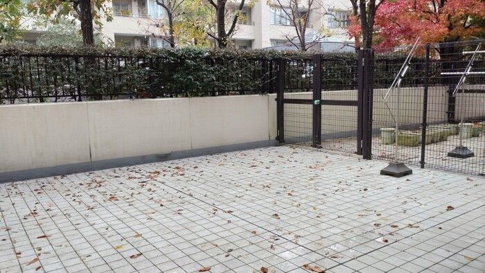 パークシティ成城　Ｆコートの庭