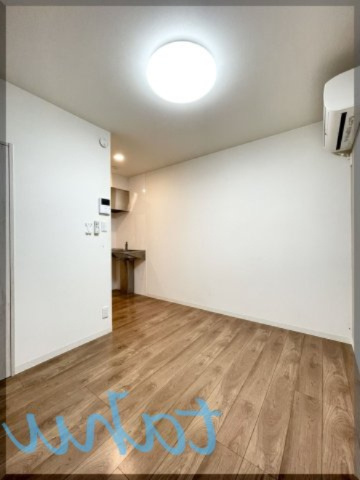 渋谷区本町５丁目のアパートの居間・リビング