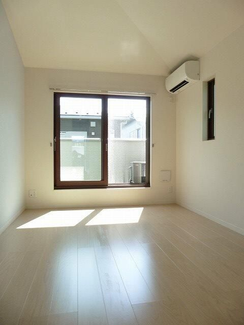 クレセール調布Ａの居間・リビング