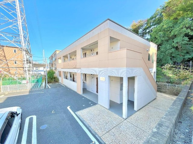 プランドール横濱のエントランス|外観写真（昼）