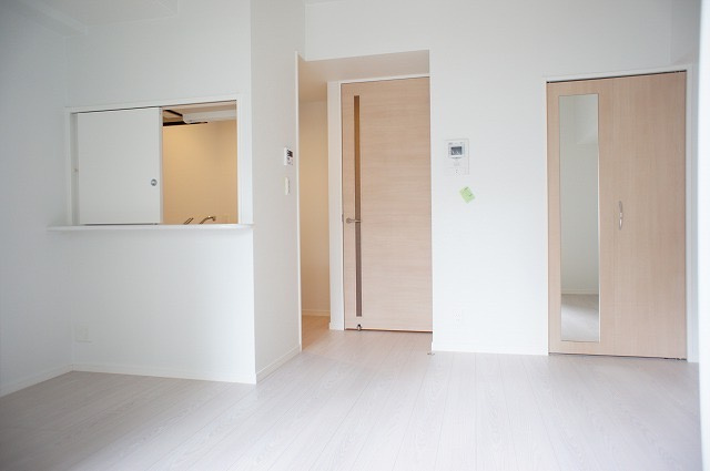 【居間・リビング】 | 新品家具付きマンション薬院11(KaGood福岡)