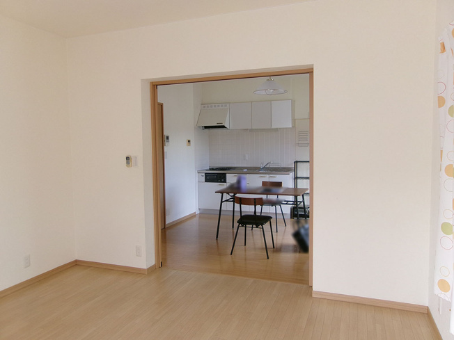 【洋室】 | 函南町大竹 住居兼共同住宅 EH06415 | 函南町大竹　洋室8帖、ダイニングキッチン