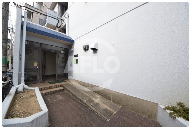マンション葵のエントランス|マンション葵　エントランス