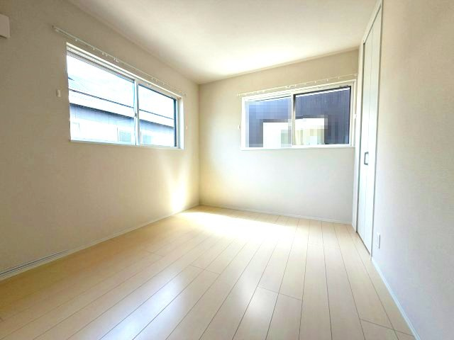 【洋室】 | 高砂市伊保崎1丁目　戸建 | 洋室約5.2帖