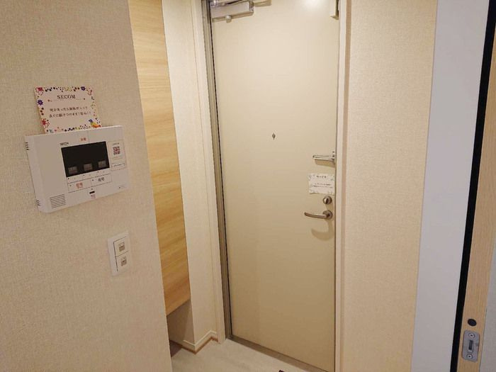 フロレゾン北花山Ａの玄関