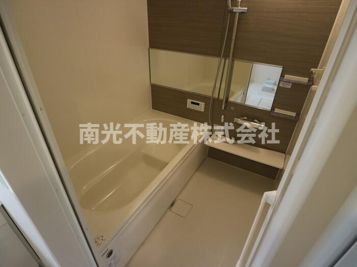 スミレの浴室