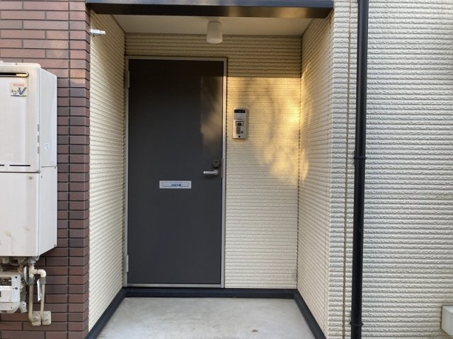 落ち着いた玄関です