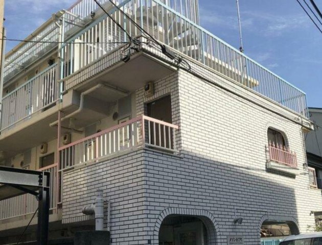 メゾン余丁町の外観