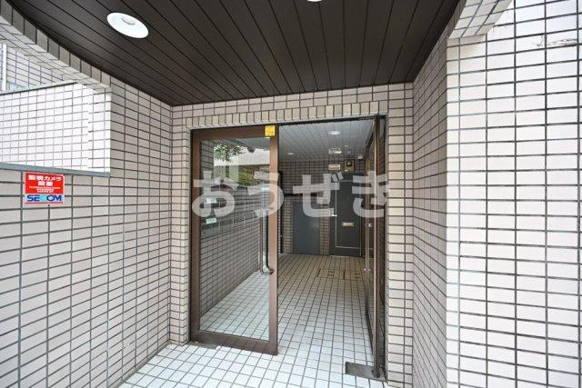 ヒズ・コープのエントランス
