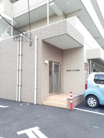毎日通るエントランスはこのようになっています