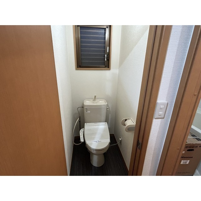 コンパクトで使いやすいトイレです