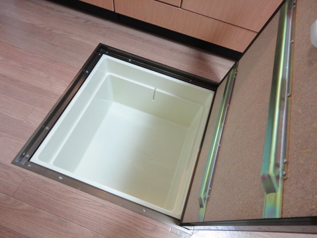 キッチン床下収納