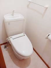 ゆったりとした空間のトイレです