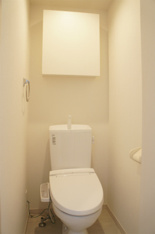 コンパクトで使いやすいトイレです