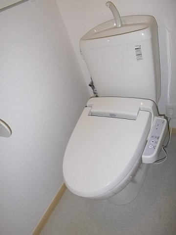 ゆったりとした空間のトイレです