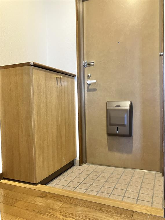 落ち着いた玄関です