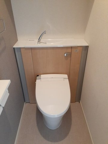 シンプルで使いやすいトイレです