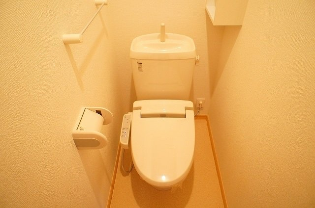 清潔感のあるトイレです