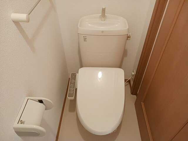 清潔感のあるトイレです