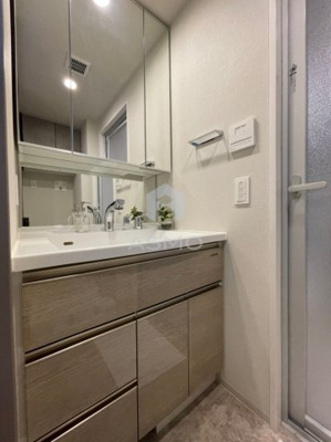 【独立洗面台】 | SK RESIDENCES SHINSAIBASHI (旧SK RESIDENCES)