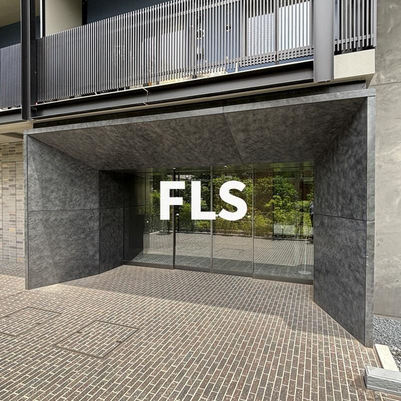 新宿区百人町３丁目の賃貸マンションのエントランス