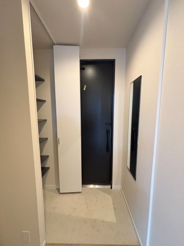 シャルマンSKJの玄関