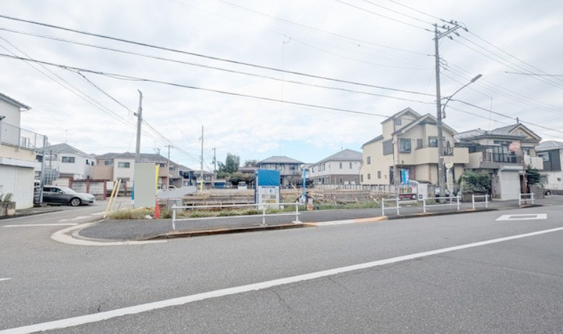 戸建 東久留米市下里３丁目の前面道路含む現地写真