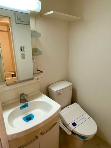 新品家具付きマンション台東2(KaGood東京)の洗面所