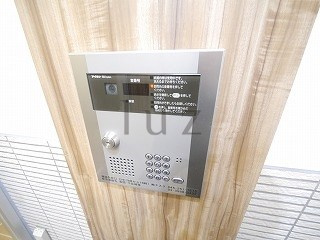 ワイエムピーエフのセキュリティ|安心のモニタ付きオートロック☆