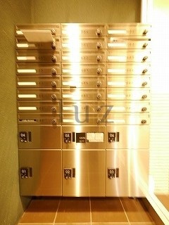 ワイエムピーエフのその他共用部分|宅配ボックス完備なので帰りが遅い方も安心です☆