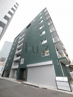 ワイエムピーエフの外観