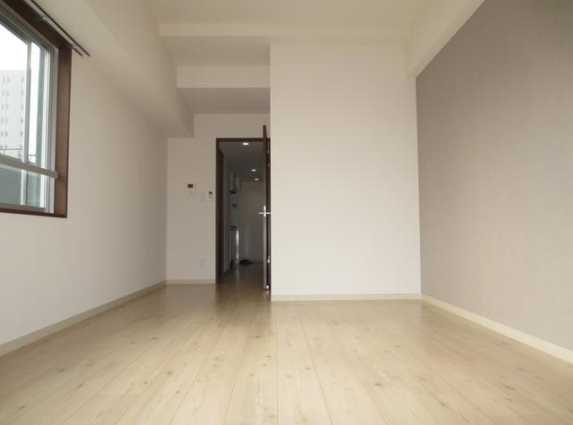 ワイエムピーエフの寝室|明るいお部屋です！